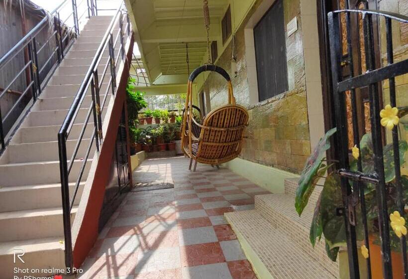 Pensão Manasa Guest House