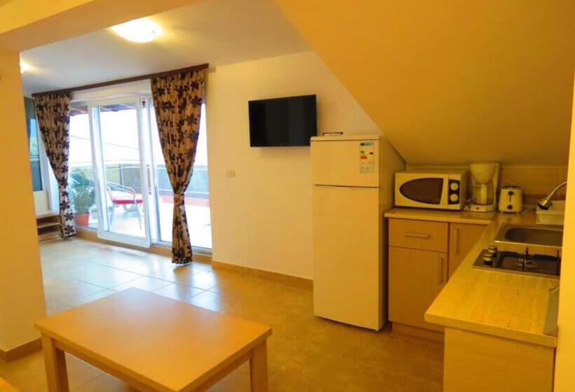 پانسیون Marynero