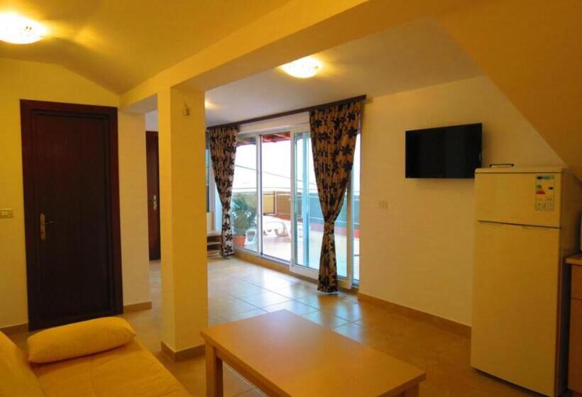 پانسیون Marynero