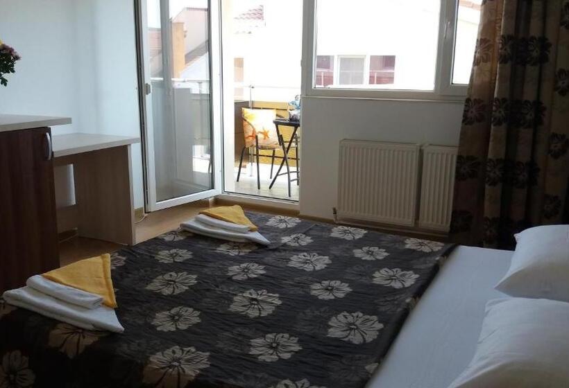 پانسیون Marynero