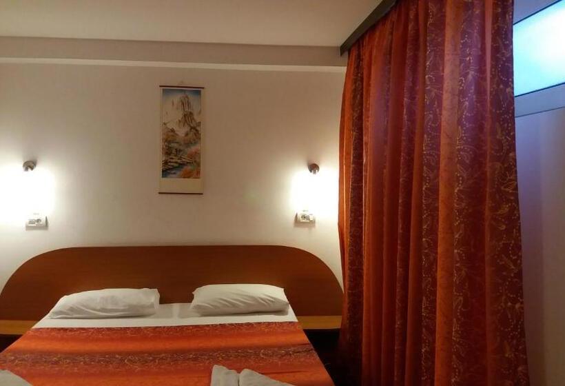 پانسیون Marynero