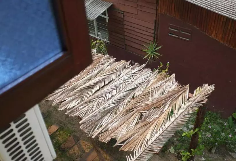 ペンション Sepat Village House By The Beach