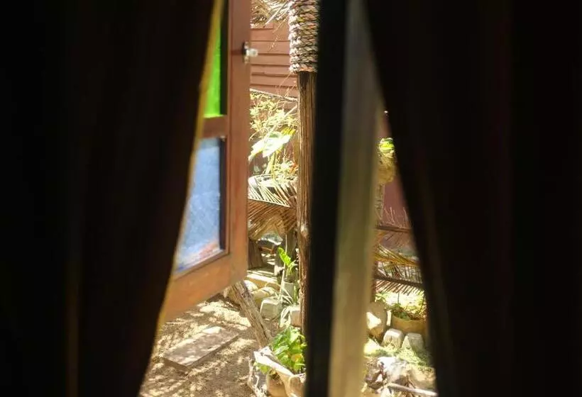 ペンション Sepat Village House By The Beach