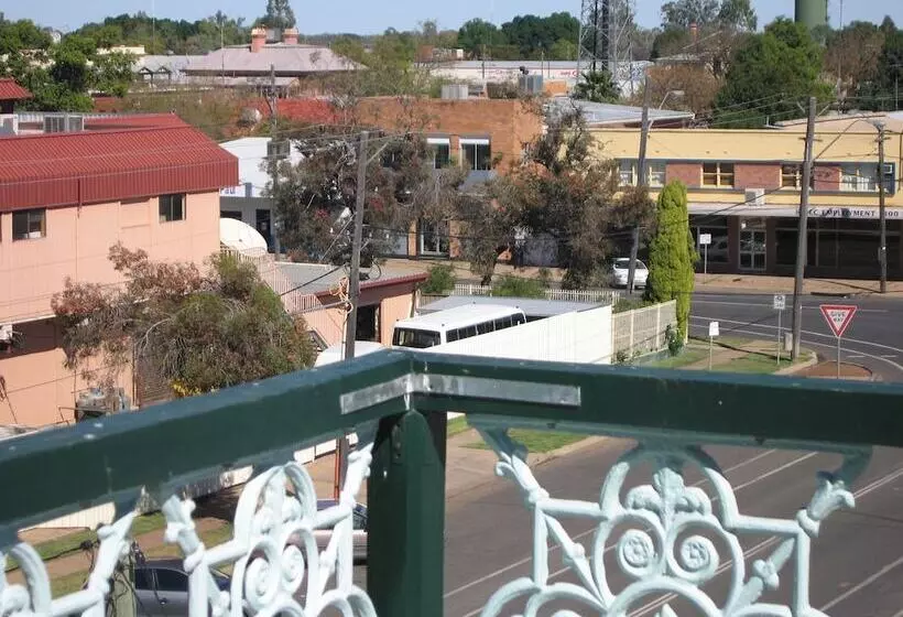 Bourke Apartments