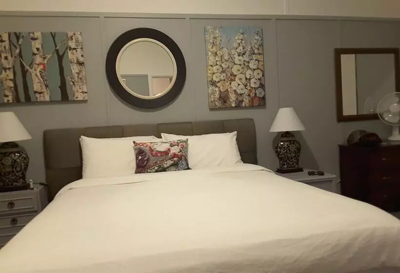Bourke Apartments