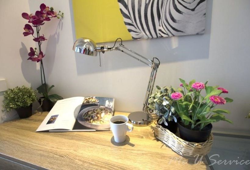 Carlson View Apartments  315 Latrobe St