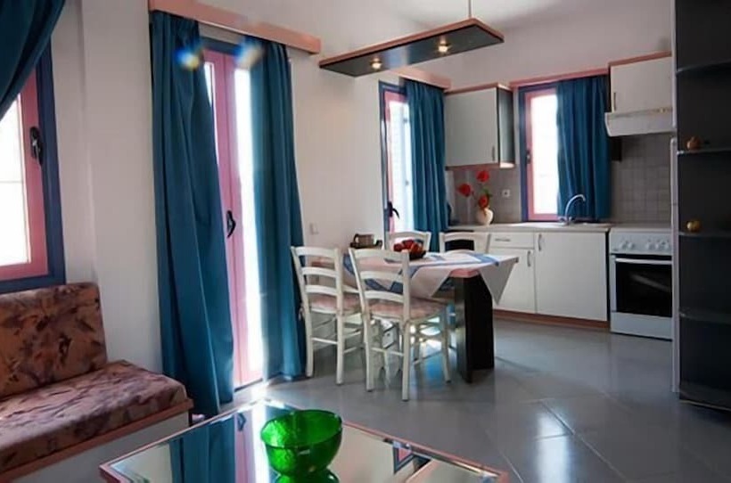 Cybele Suites & Apartments