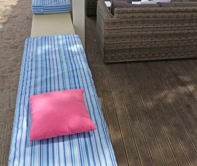 Effi Apartments