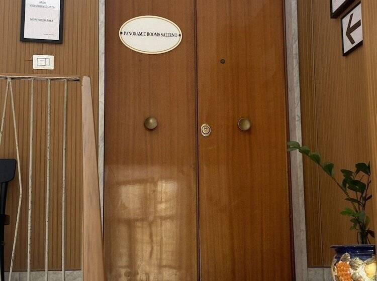 مسافرخانه Panoramic Rooms Salerno