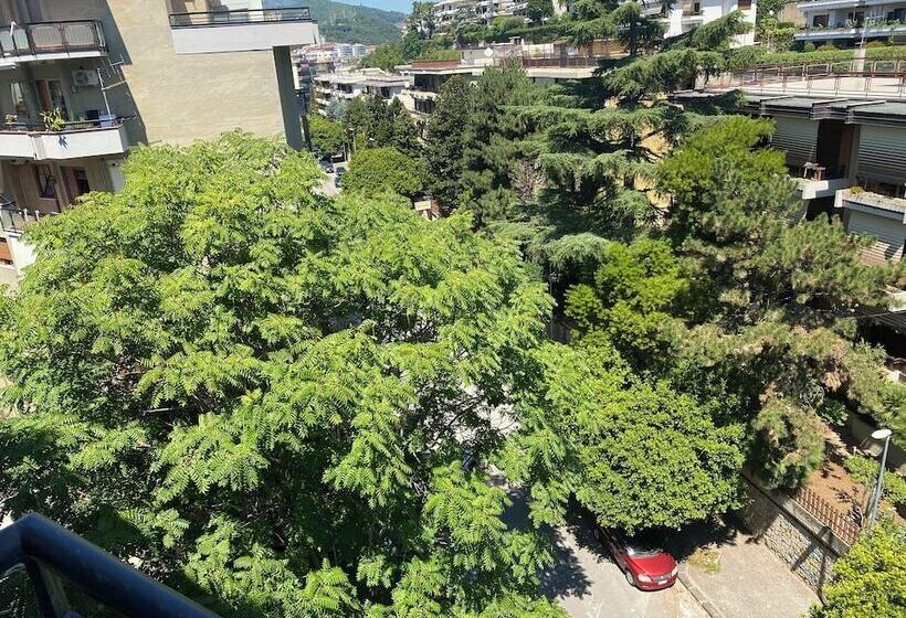 مسافرخانه Panoramic Rooms Salerno