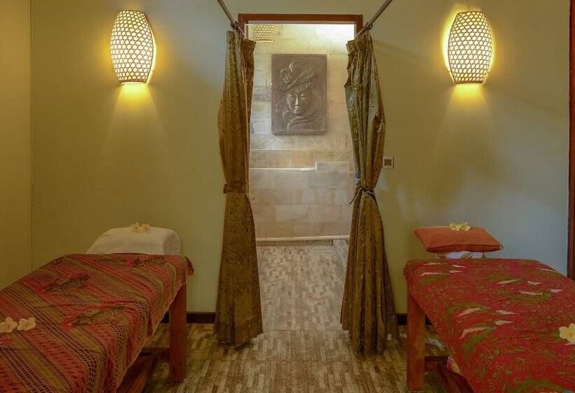 호텔 Kura Kura Beach Resort