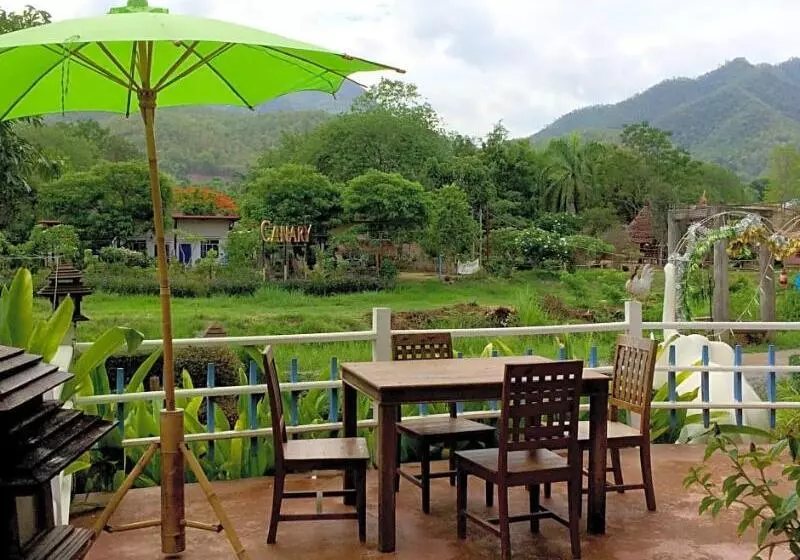 هتل Pai River Villa