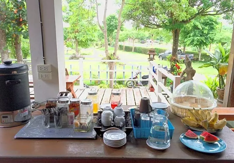 هتل Pai River Villa