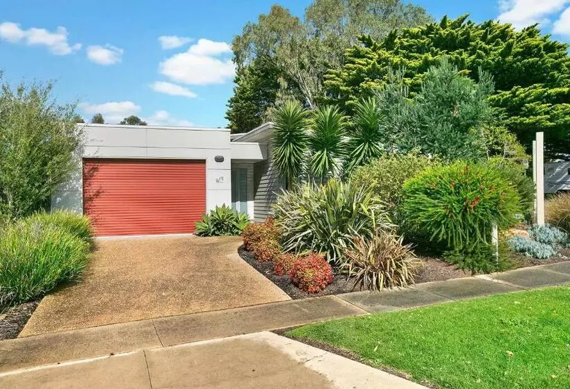 Living The Beach Dream Pets, Wifi, 4 Bdrm, 450m Shops