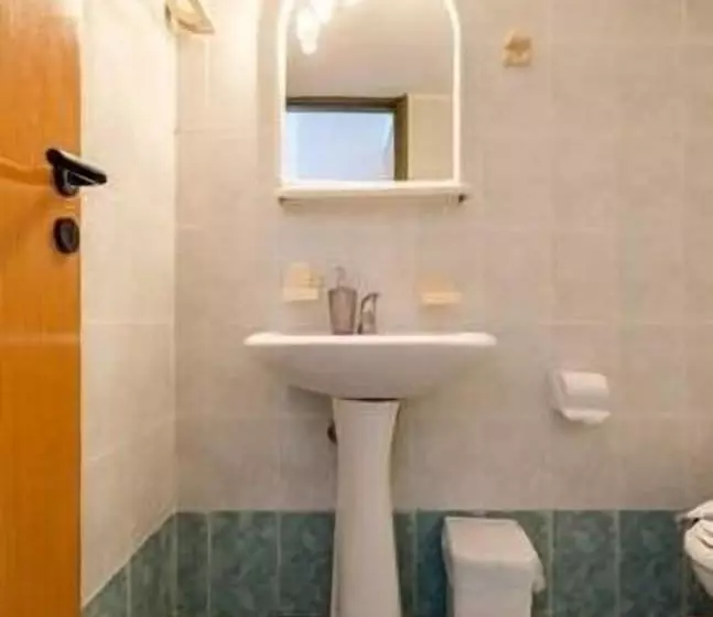 Joanna Apartments