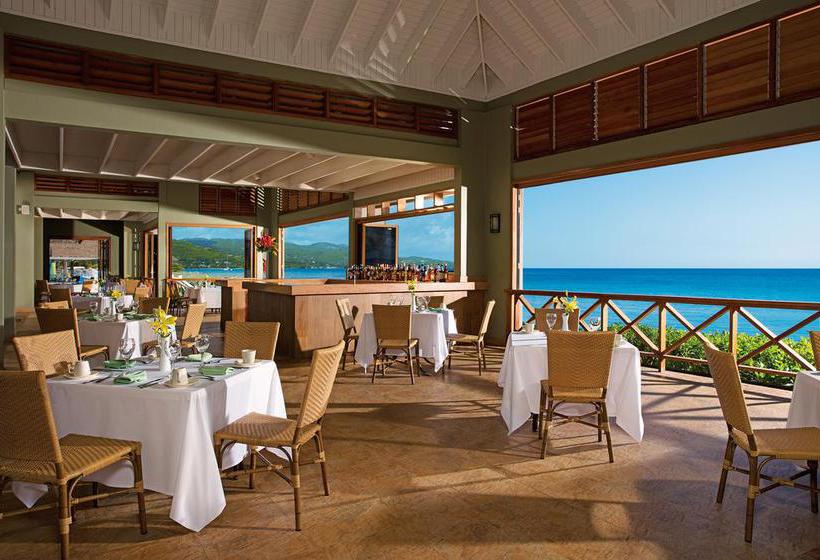 استراحتگاه Oasis At Sunset