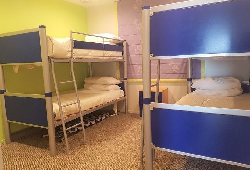 Waimahana Apartments