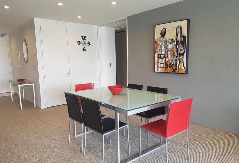 Waimahana Apartments