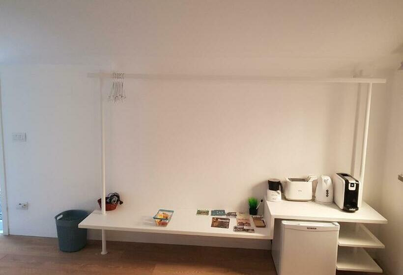 A Priori Guest House