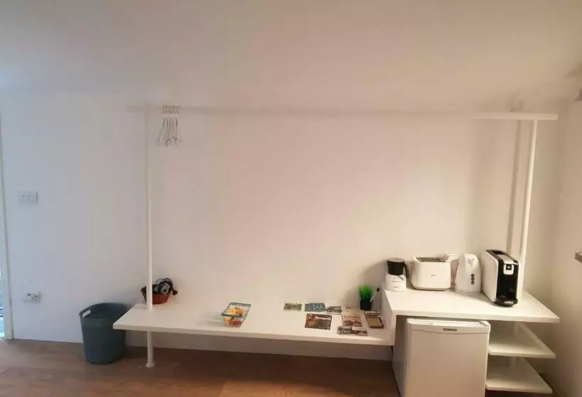 A Priori Guest House