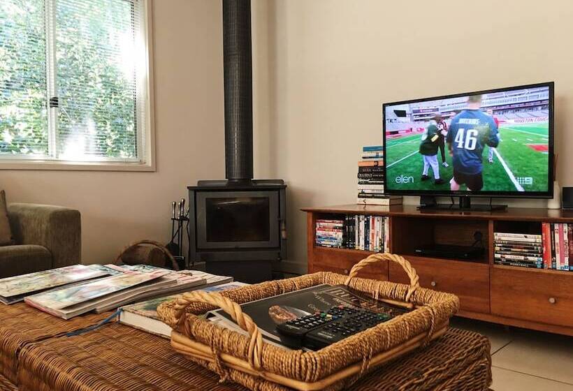 Abalina Cottages, Rotary Drive