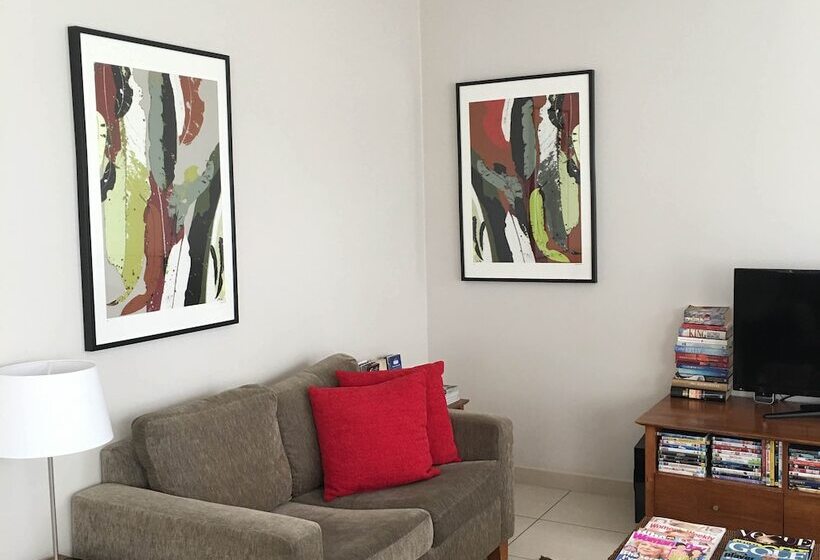 Abalina Cottages, Rotary Drive