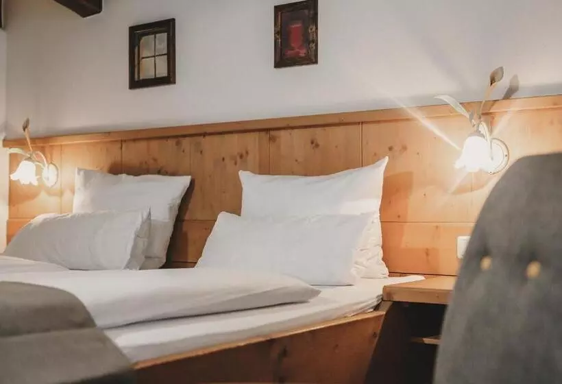 Hotelli & Appartements Tiroler Buam
