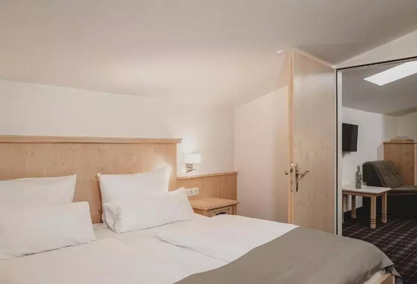 Hotelli & Appartements Tiroler Buam