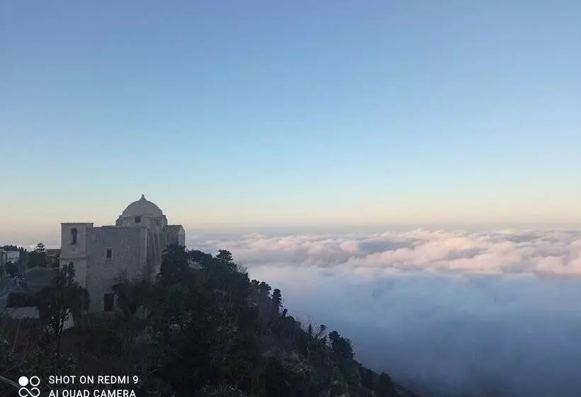 هتل Edelweiss
