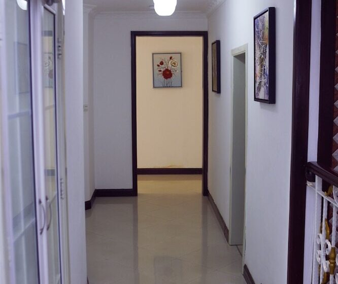 호텔 Kingsbridge Royale