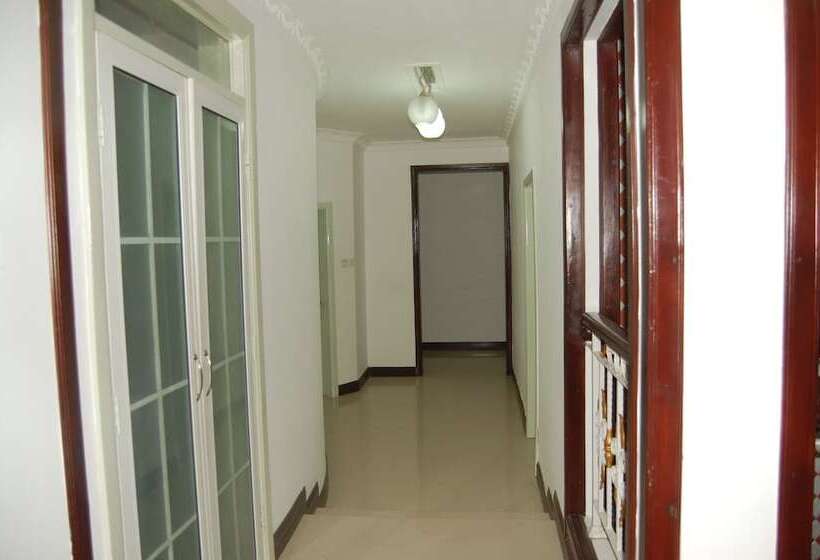 호텔 Kingsbridge Royale