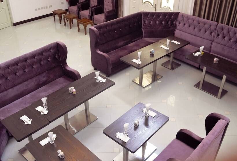 호텔 Kingsbridge Royale