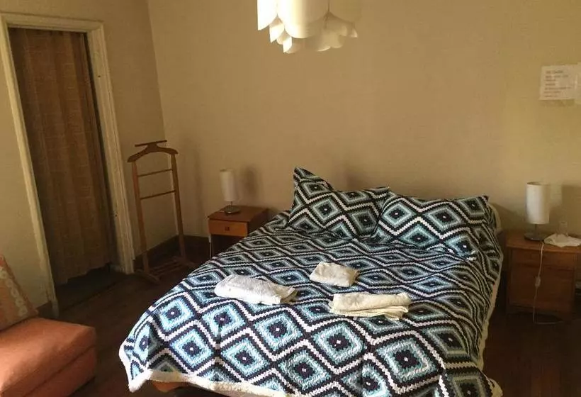 هتل Newen Kara Hostel