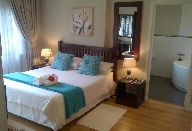 هتل Red Tudor B&b