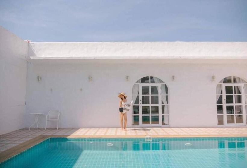 هتل Villa La Flora Kanchanaburi