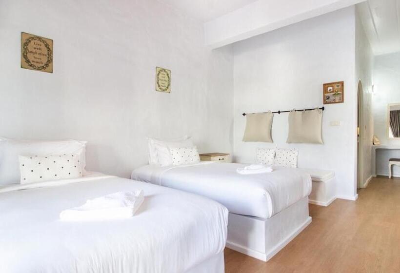 هتل Villa La Flora Kanchanaburi