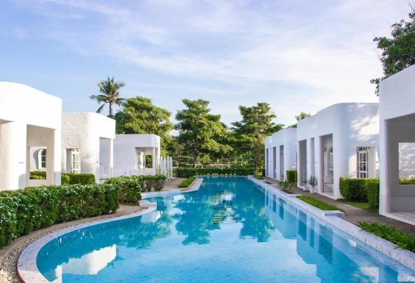 هتل Villa La Flora Kanchanaburi