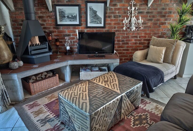 Los Olivos At The Yard