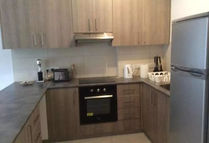 Niro Apartments