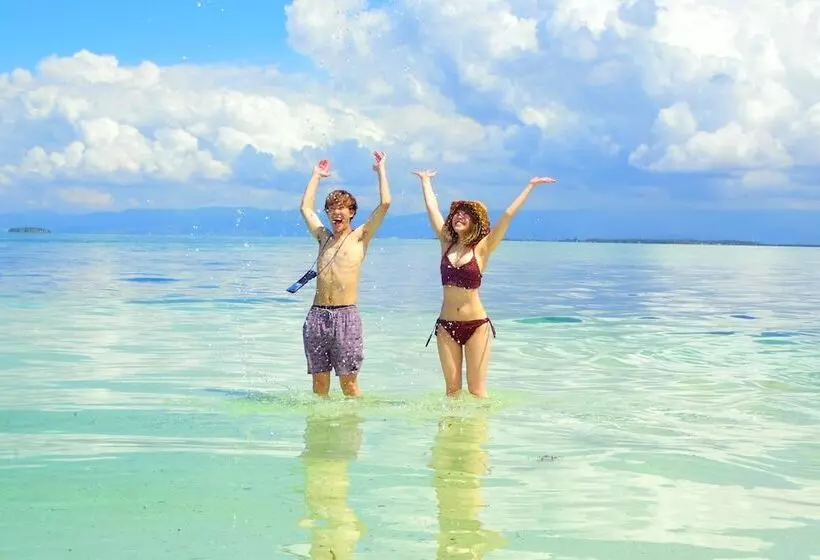 Lomakeskus Aozora Seaside Mactan