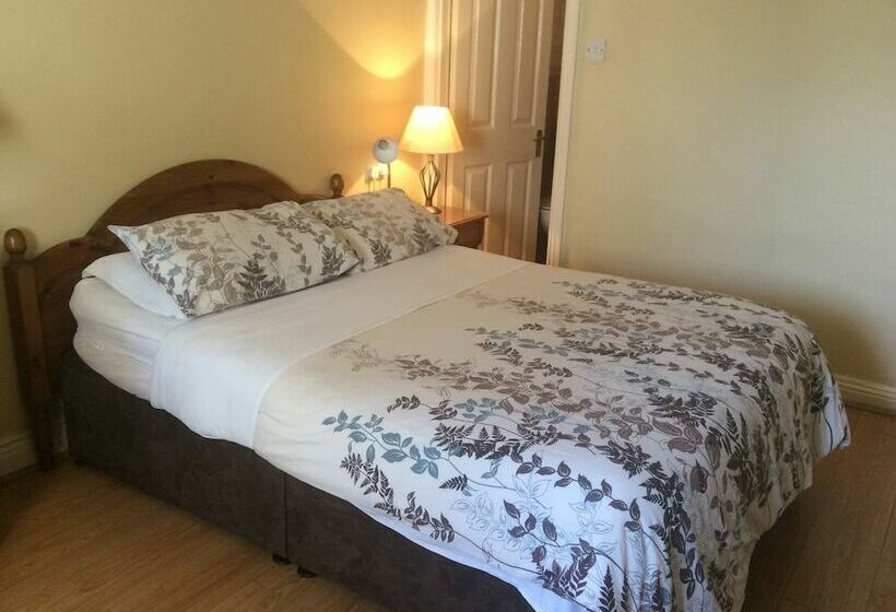 Roseville Lodge B&b
