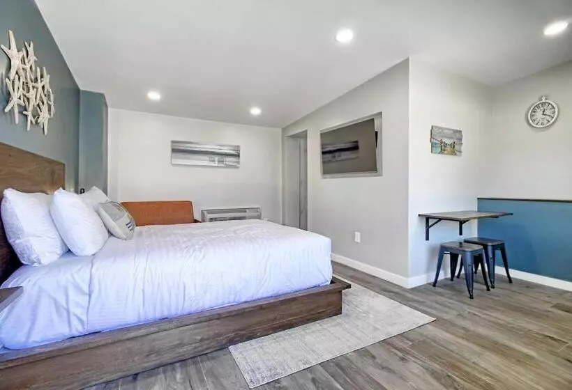 White Caps Motel