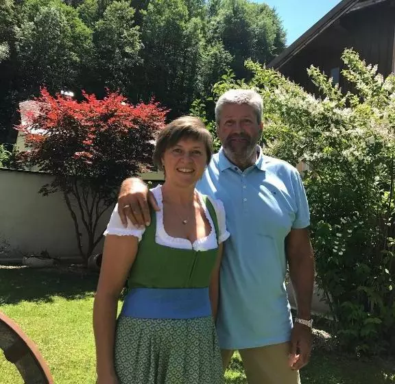 Aamiaismajoitus (B&B) Frühstückspension Doris Eder