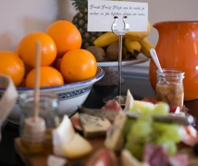 צימר Hazelwood Lodge