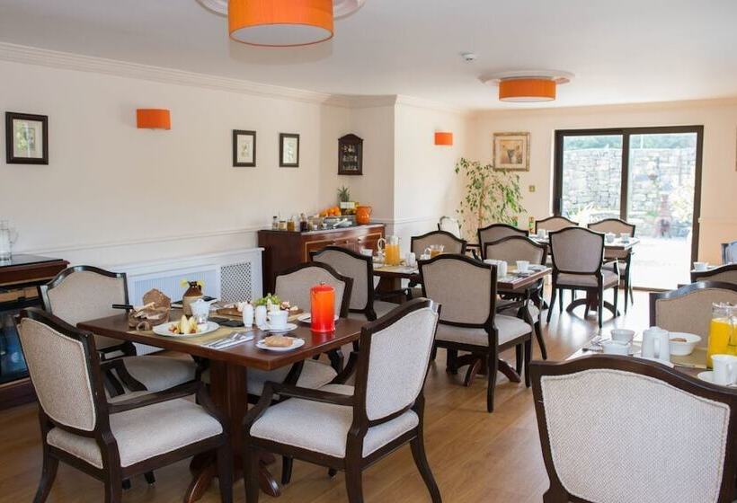 צימר Hazelwood Lodge