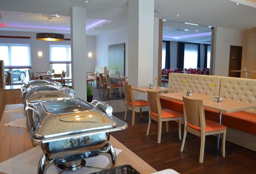 בית מלון כפרי Premier Inn Lindau