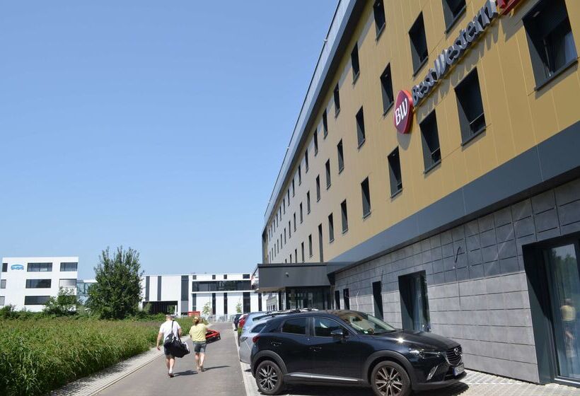 בית מלון כפרי Premier Inn Lindau