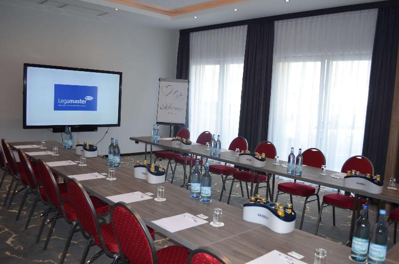 בית מלון כפרי Premier Inn Lindau