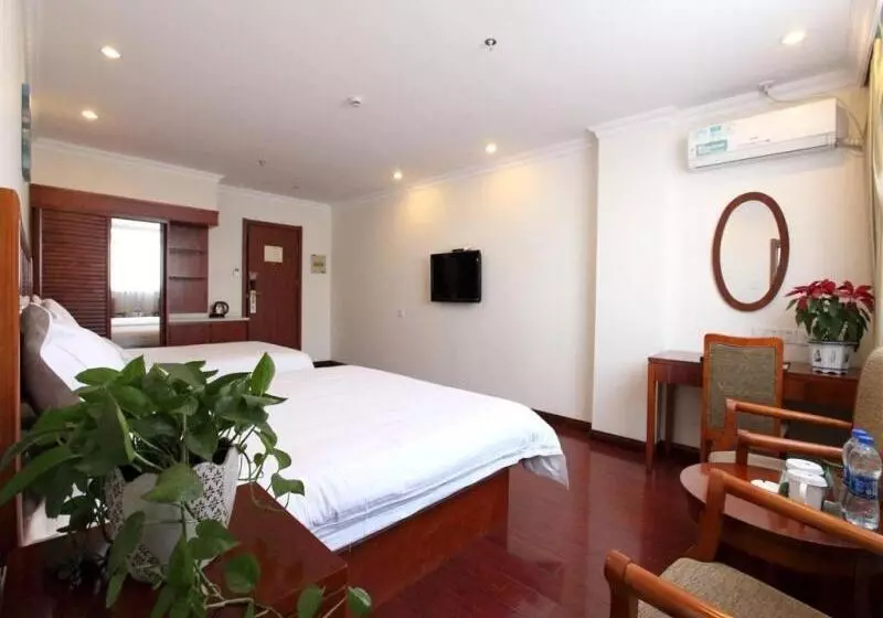 Hotelli Greentree Inn Jiangsu Taizhou Taidong Railway Station Business