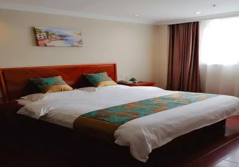 Hotelli Greentree Inn Jiangsu Taizhou Taidong Railway Station Business
